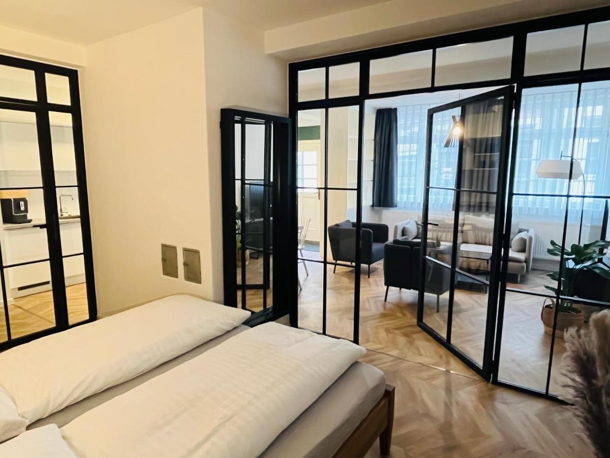 Ferienwohnungen An Der Salvatorkirche - Exklusiv-Apartments Mit Terrasse Coburg Esterno foto